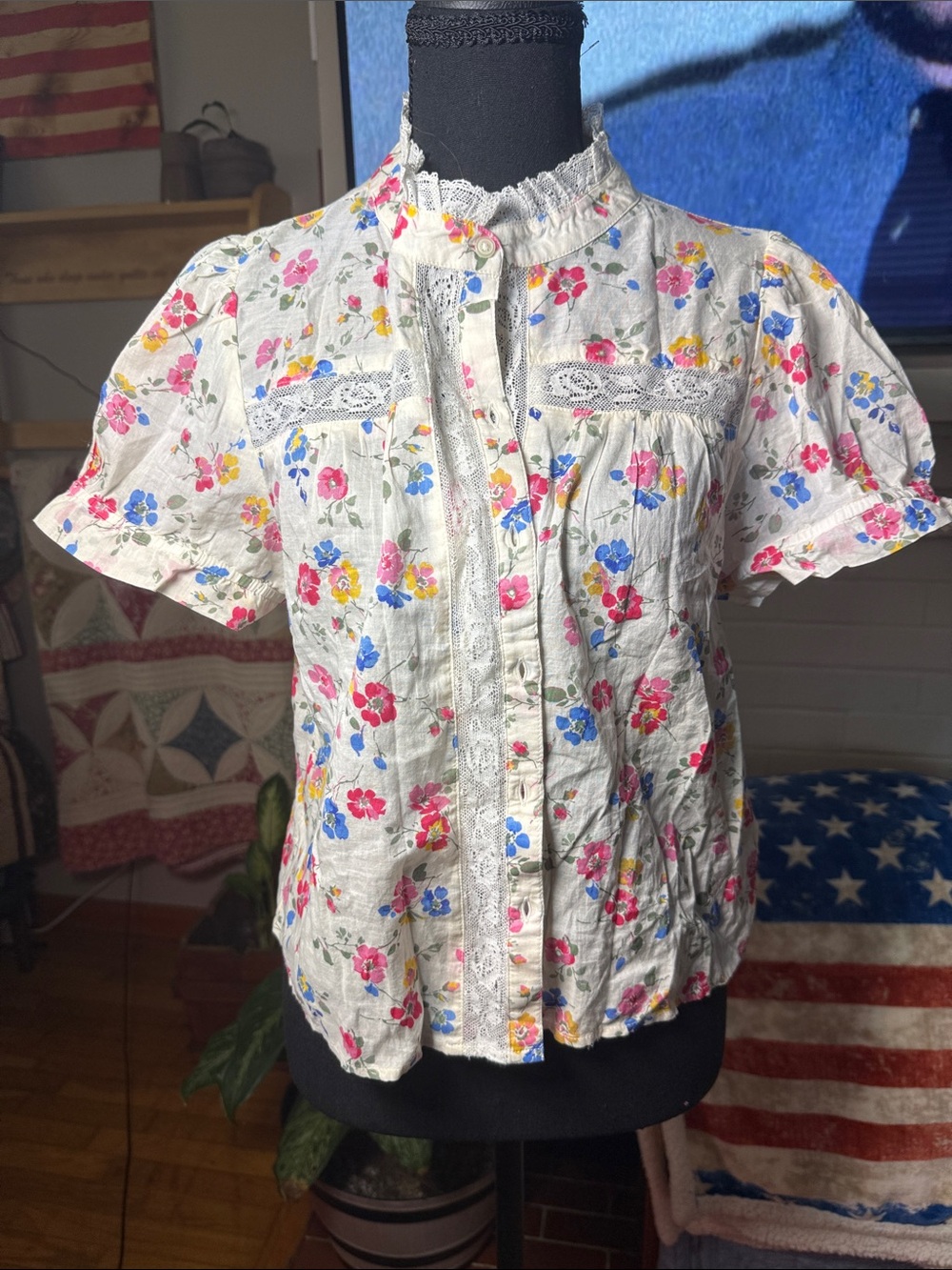 GAP White Floral Button-Up Blouse with Pink & Blue Flowers
